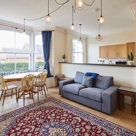 Appartamento Ground Floor At The Old Vicarage Scarborough Esterno foto